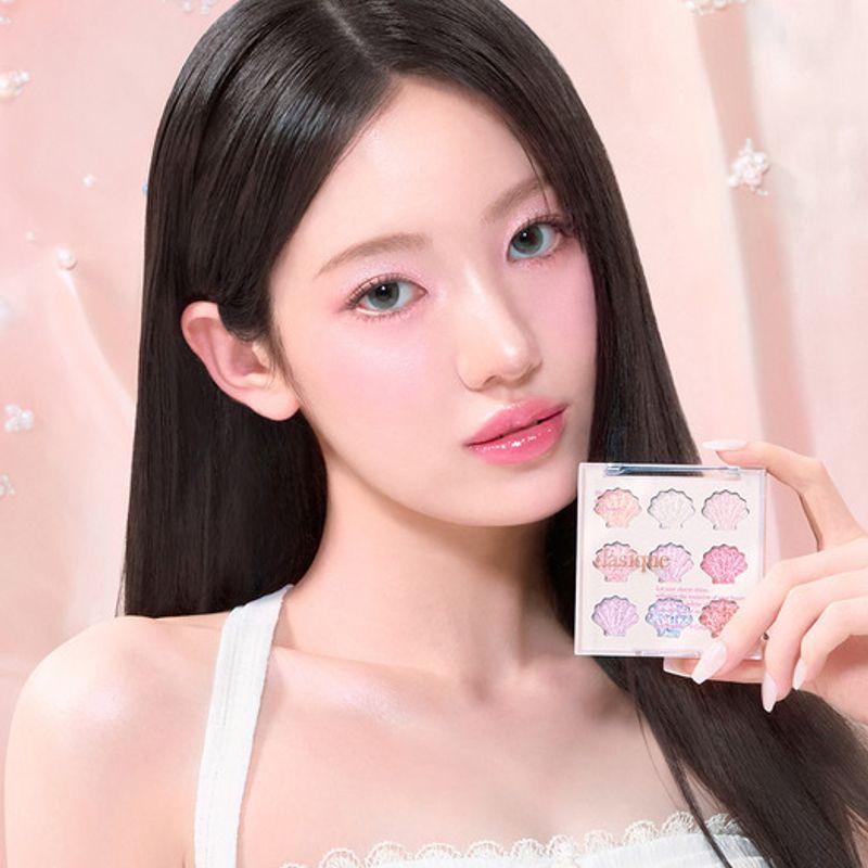 

[НОВИНКА] Палетка теней 26 Golden Flower