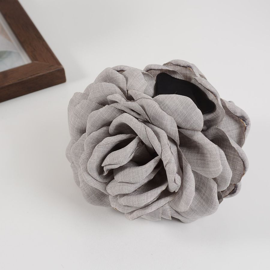 Vintage Solid Color Fabric Fashion Girl Hair Claw Hair Accessory Three-Dimensional Rose Flower Women's Hairpin Elegant Shark