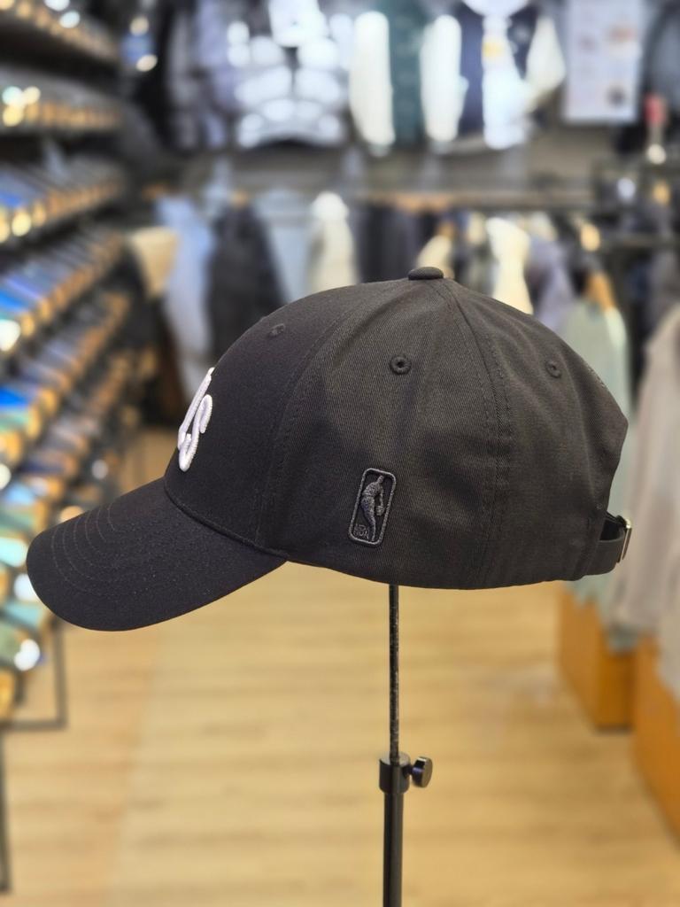 NBA Unisex Chicago Bulls Team Arched Embroidered Hardball Cap N255AP450P (19)