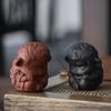 Presente Chinoiserie Cerâmica Argila Roxa Cerâmica Rei Macaco Sun Wukong Macaco Incensário Artesanato Aromaterapia Pet de Chá Decoração de Mesa