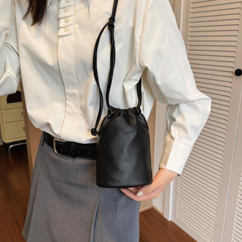 Bag Women's 2026 New Versatile Casual Versatile Drawstring One Shoulder Crossbody Korean Drawstring Mobile Phone Bucket Bag