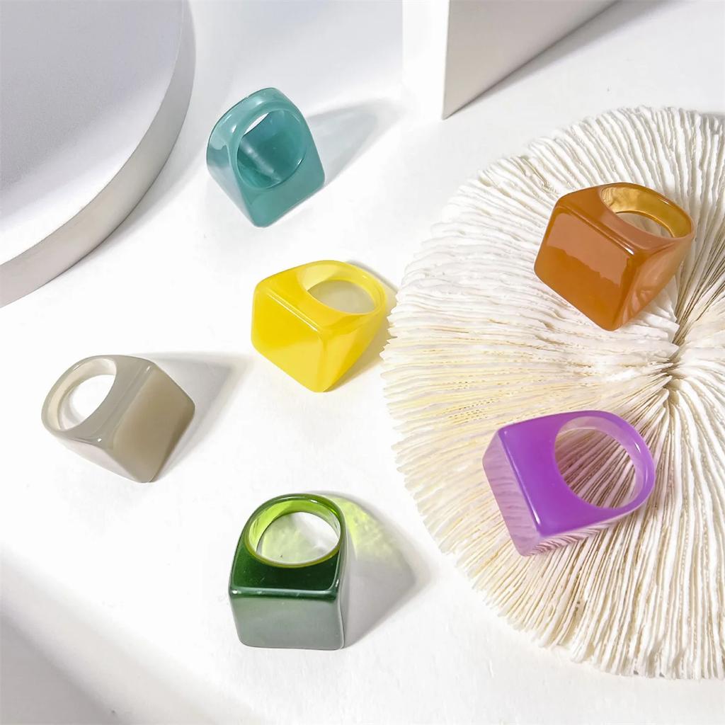 New Colorful Y2k Transparent Gradient Blooming Square Acrylic Resin Rings Sets for Women Girls Party Jewelry Hip Hop Ins Rings