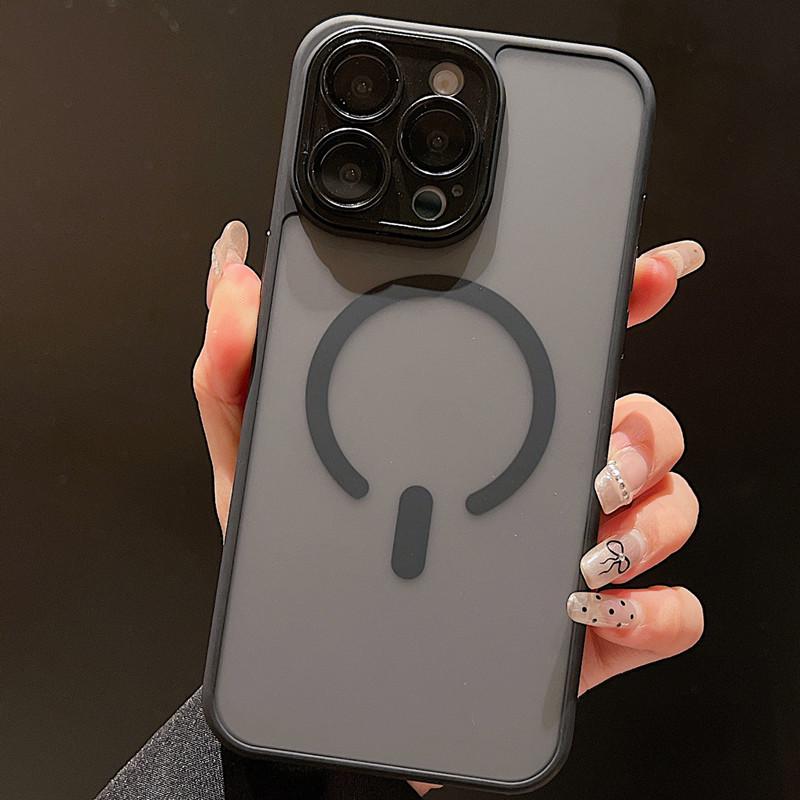 Magnetic Skin-Feel Phone Case for iPhone 17 Pro Max, Compatible with Apple 16/15/14/13, Frosted and Semi-Transparent Design.