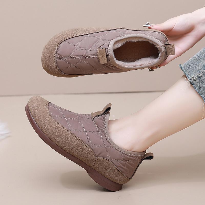 Women's Winter Fleece-Lined Warm Slip-On Soft Sole Non-Slip Snow Boots.