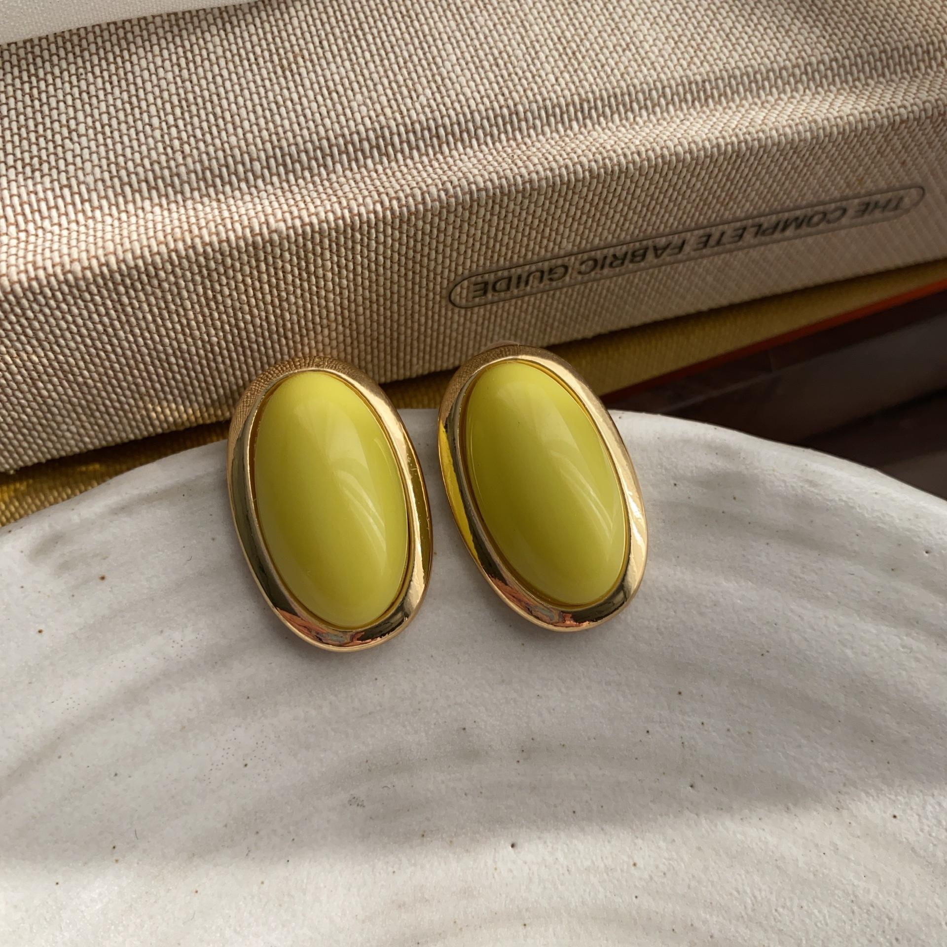 

Серьги Premium Sense Simple French Retro, серьги-гвоздики из нестандартной смолы с геометрическим узором, серьги-гвоздики Temperament Niche Personality