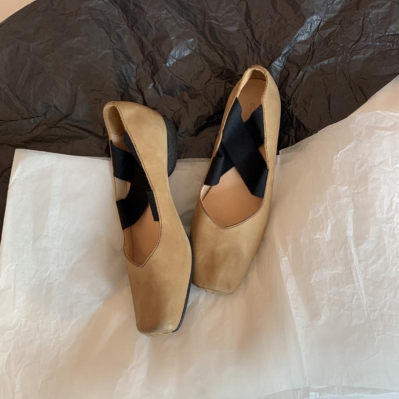 []~ Pig nose horse leather cross strap thick heel Mary Jane ballet shoes women's single shoes