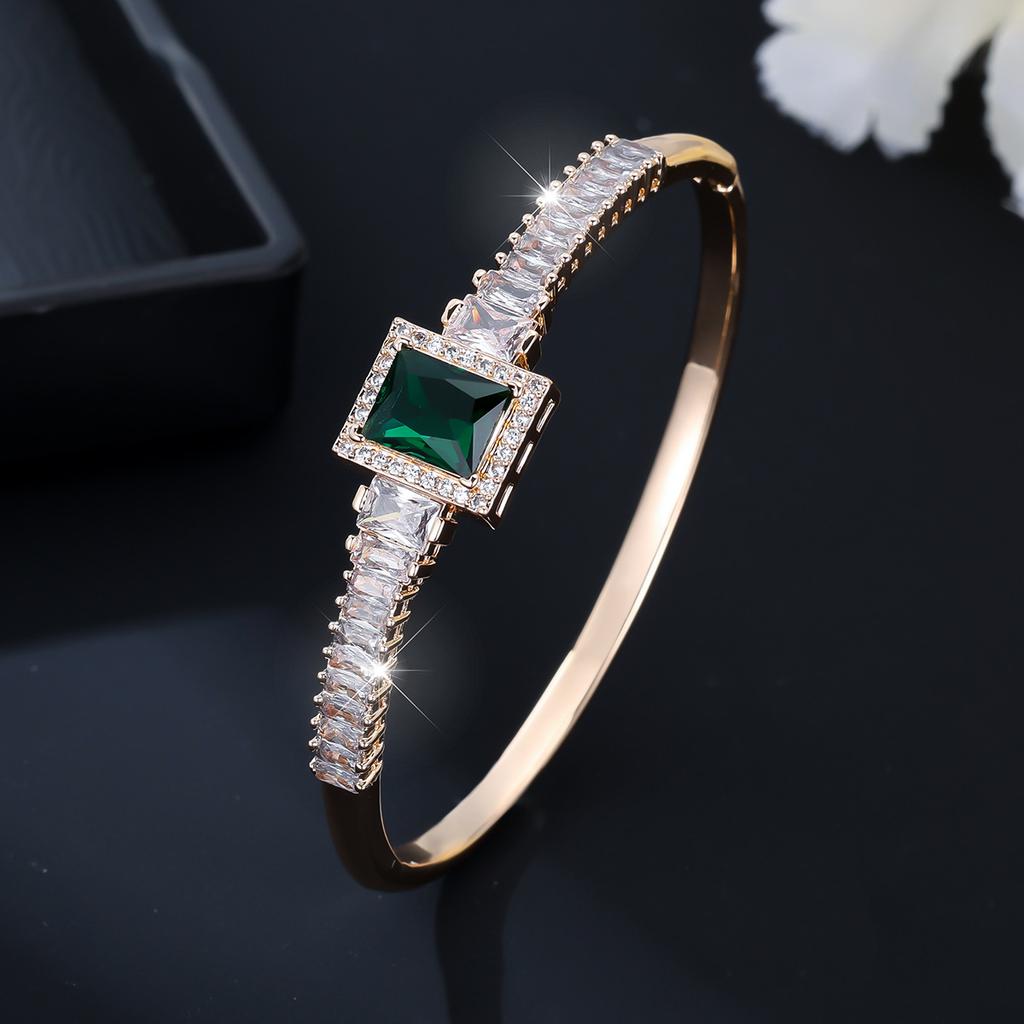 Accessories: Grand Emerald Open Elastic Buckle Adjustable Bracelet