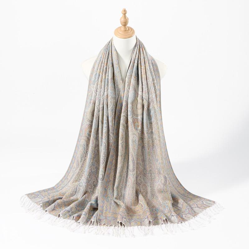 

Autumn and winter new cashew fringed polyester long towel versatile fashion high quality travel outside with warm scarf 184*70cm