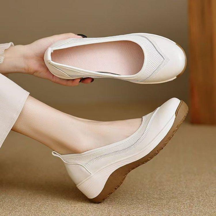 Popular soft-soled comfortable mother rocking women's shoes 2025 spring and summer new breathable casual shallow mouth single shoes lazy shoes