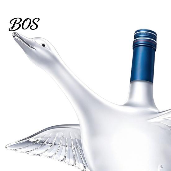 Sculpted Animal Bottle Goose Bird Shape Whiskey Decanter, 3D Glass Liquor Design for Bar Display, 350ml Art Wine Dispenser Home Decorative