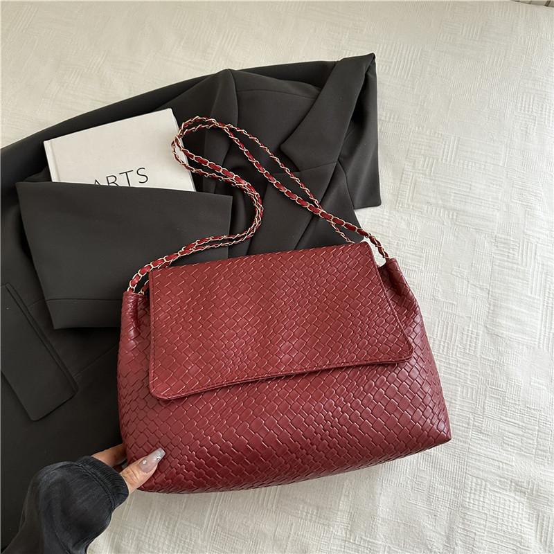 Women Fashion Woven Pattern Chain Strap Mini Square Shoulder Handbag For Daily Commute