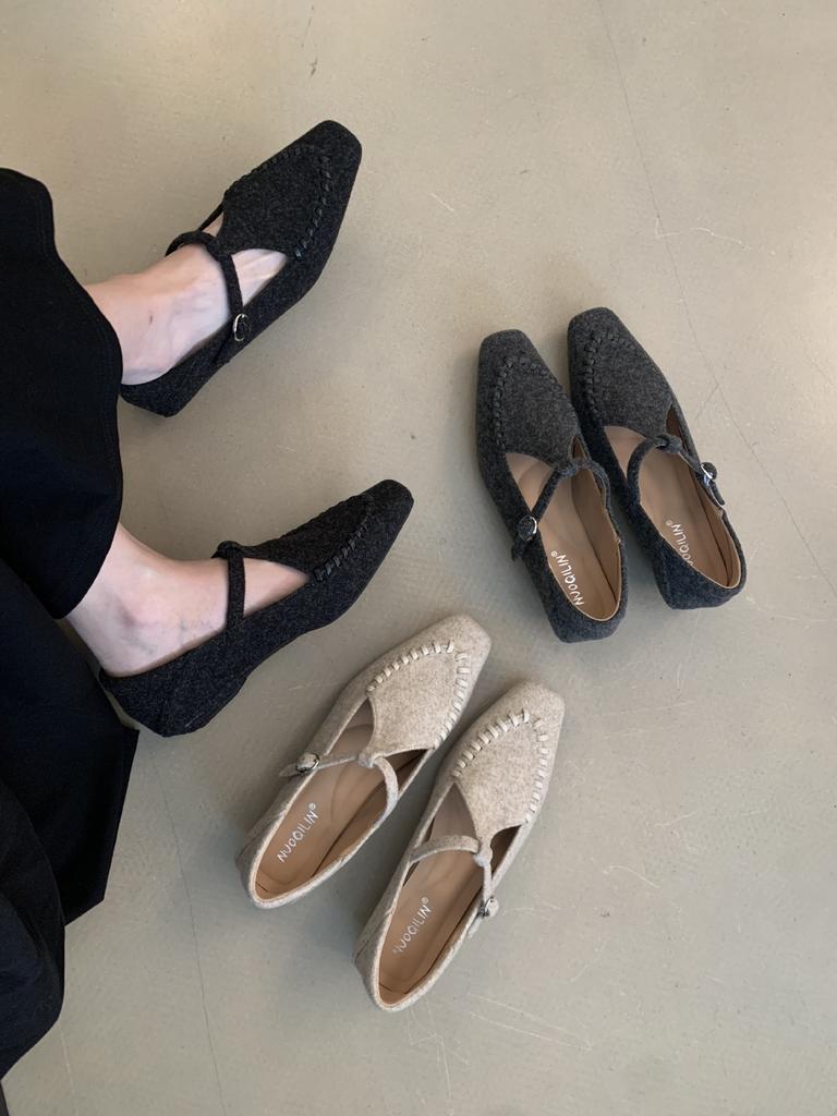 Retro Mary Jane single shoes women's shoes 2025 new spring and autumn loafers pointed woolen single shoes