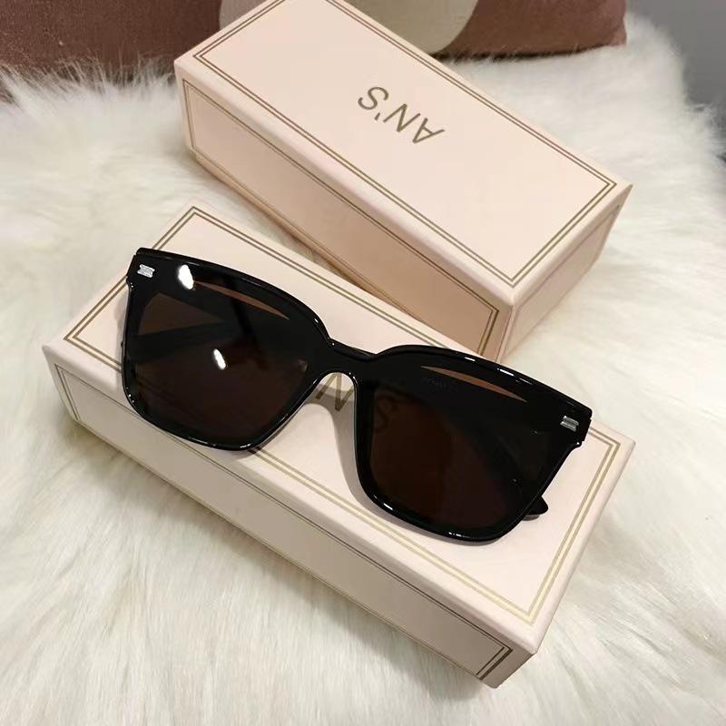 Trendy Retro High-End Oversized Sunglasses - Unisex Design for a Slim Look
