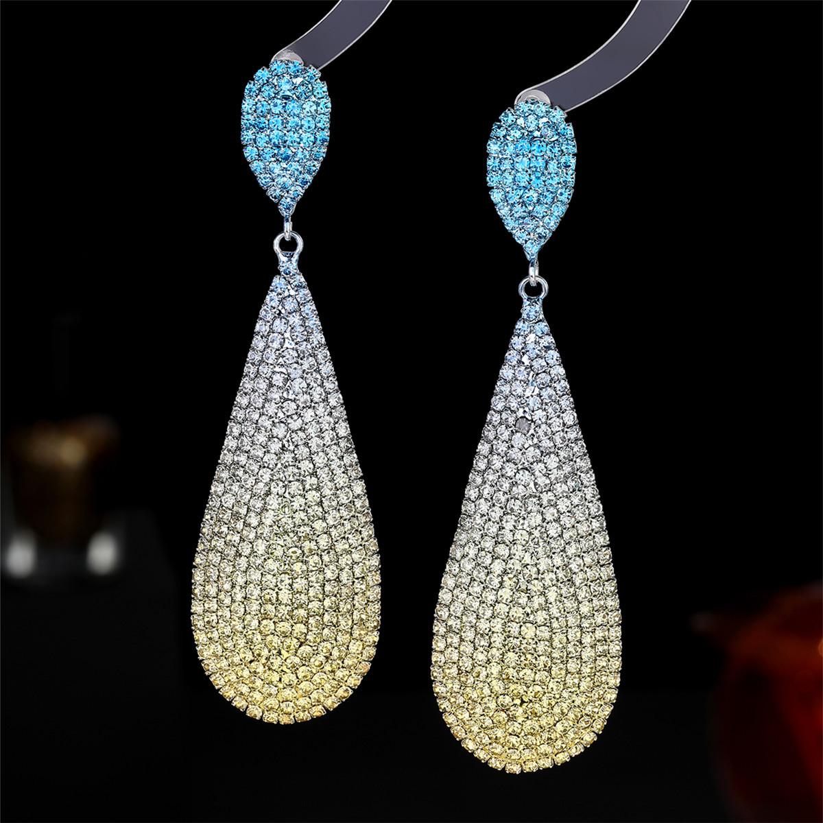 

Роскошные супер-блестящие серьги с бриллиантами