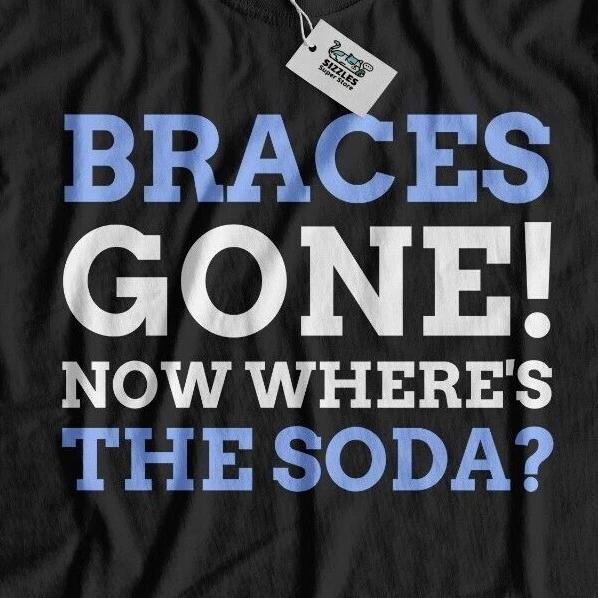 

Унисекс Забавная футболка с брекетами Лицо с брекетами Подарки Стоматологическая футболка и Улыбка с ровными зубами S