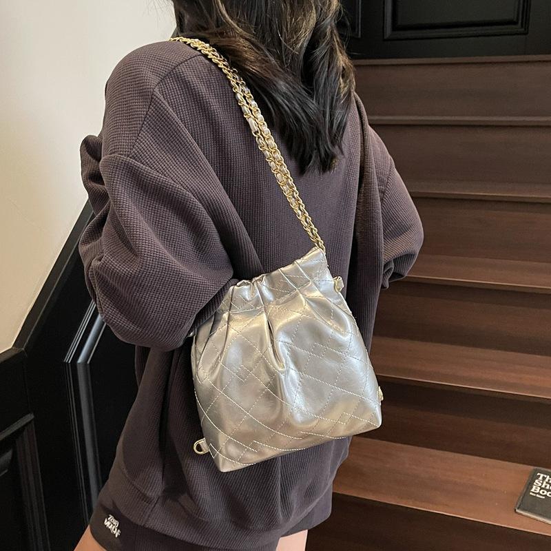 2025 spring and summer new fashion classic rhombus chain bag high-end single shoulder underarm bag double shoulder crossbody bucket bag