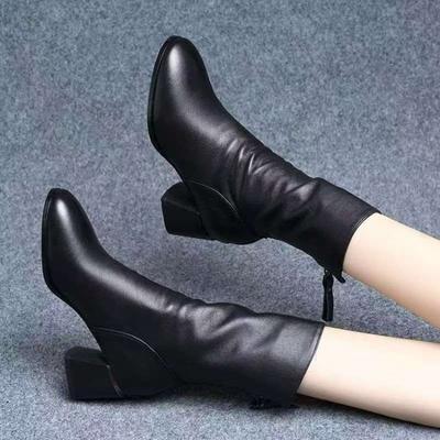New Soft Leather Waterproof Platform Women's Boots and Shoes with Thick Heels and Side Zippers, Single Shoes