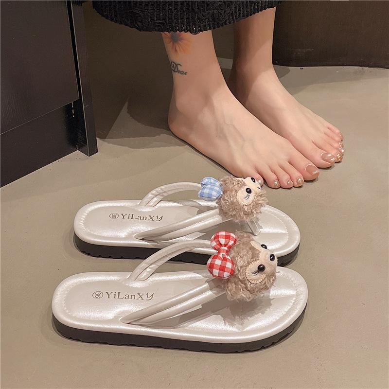 Soft bottom 2025 summer new casual cute outer wear women's slippers niche Internet celebrity flat bottom non-slip ins flip-flops