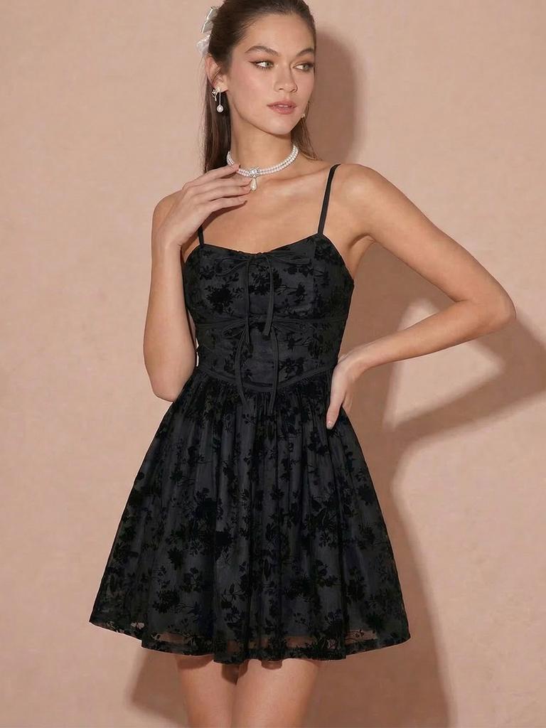 Sommer Frühling Mode Elegantes Neckholder Kleid Importierte Damenbekleidung Schwarzer Spitzen-Midirock