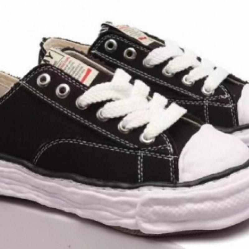 Unisex Canvas Sneakers Low Top Thick Sole Comfortable Casual Shoes Men Women Fall Winter