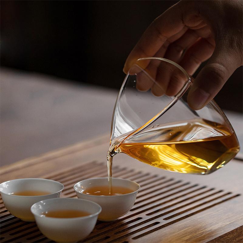 Japanese Style Triangle Shape Glass Fair Cup Tea Pitcher Heat Resistant Chahai Tea Ceremony Tea Mug  Kung Fu Tea Set Accessories