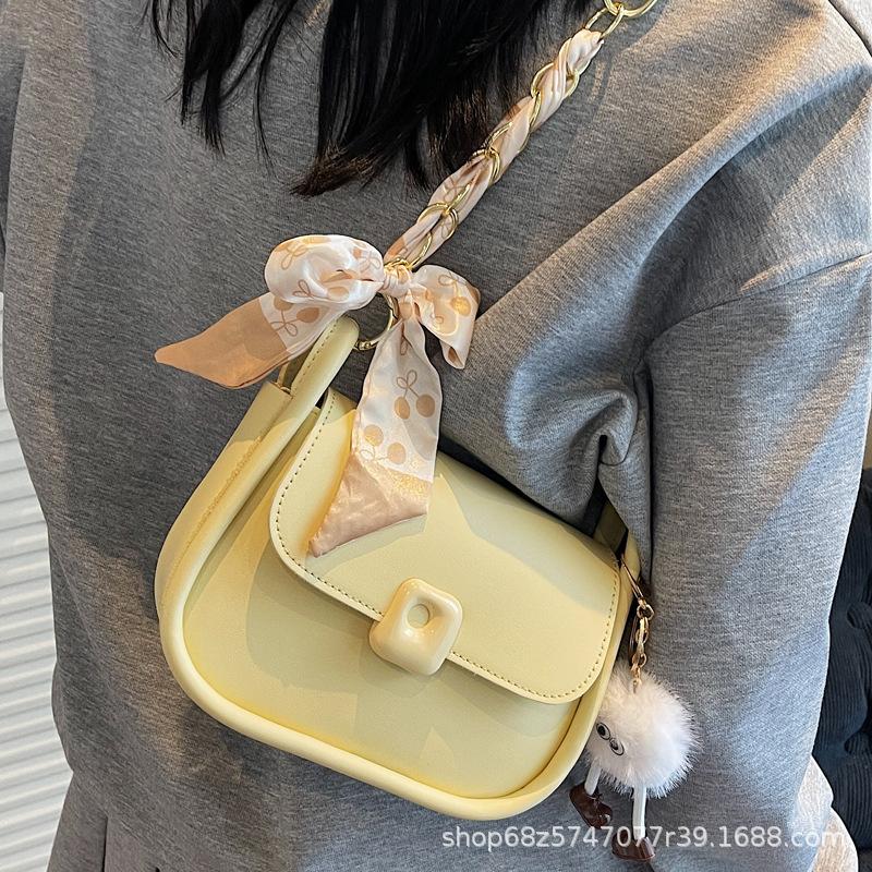 2025 New Popular Small Bag, High Sense Principal Versatile Shoulder Messenger Bag, Texture Popular Underarm Small Square Bag