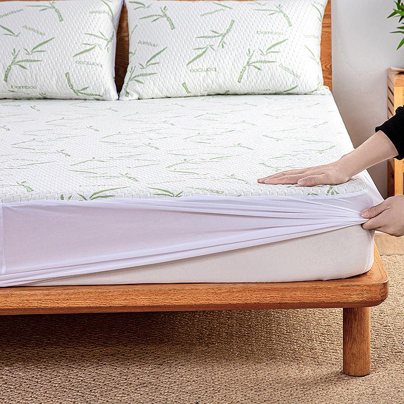 Bamboo Leaf Waterproof Mattress Protector - Breathable Quilted Non-Slip Bed Cover 120x190+30