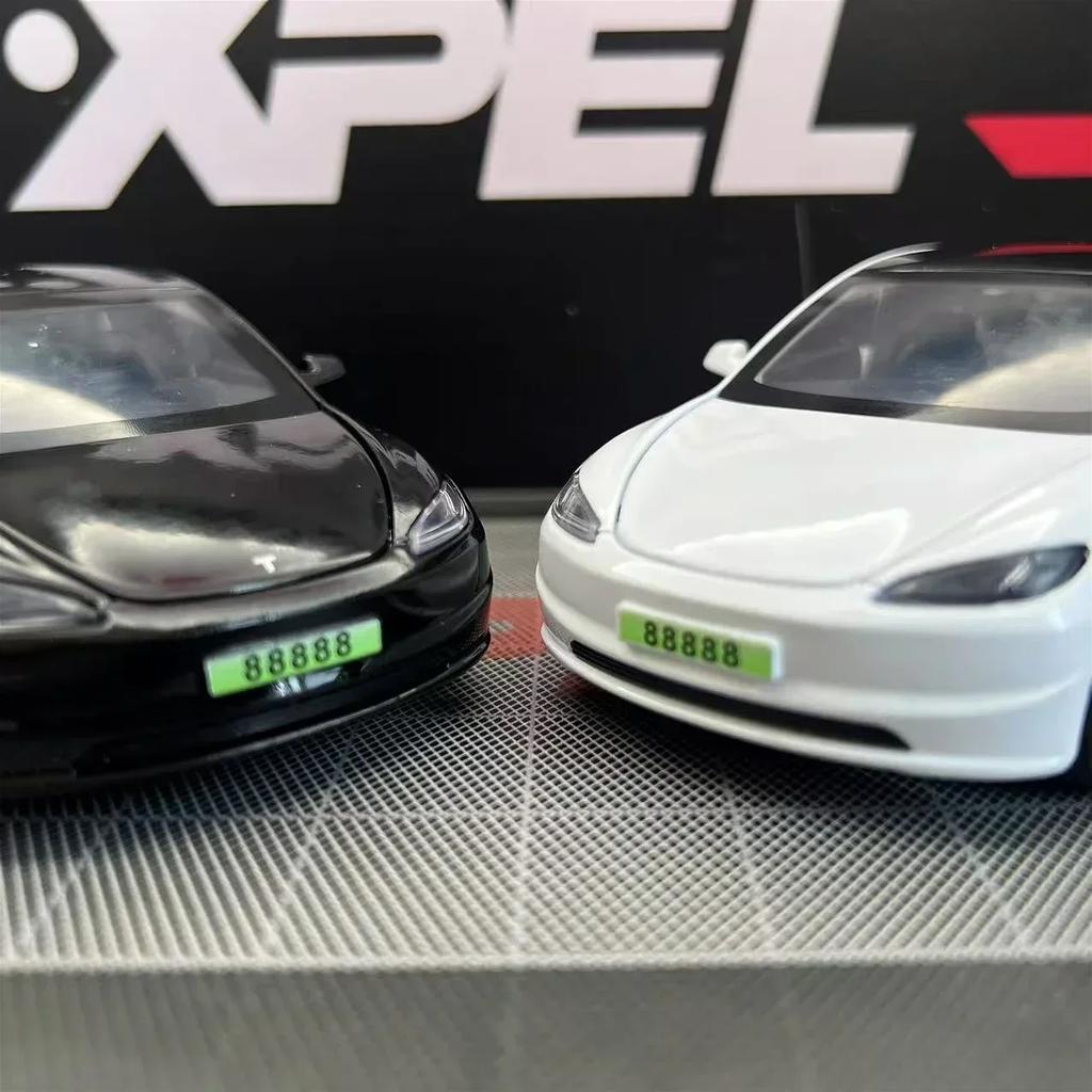 1:32 Tesla Model 3 Alloy Car Model Simulation Sound And Light Pull Back Toy Car Metal Car Boys Collection Ornaments Gift