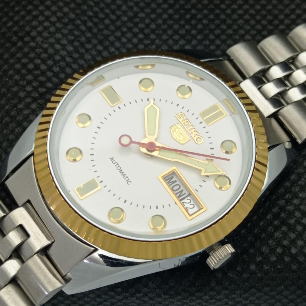Gebrauchte Seiko 5 Automatik Herrenuhr aus Japan mit seltenem goldenem Uhrwerk 575a-a304781-2
