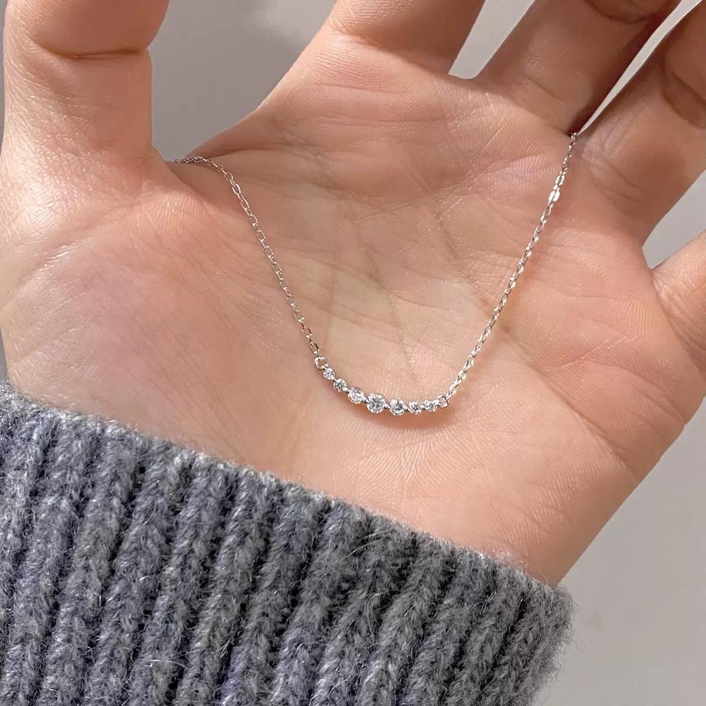 New Smile Necklace for Women, Light Luxury, High End, Simple and Versatile, Exquisite Clavicle Chain