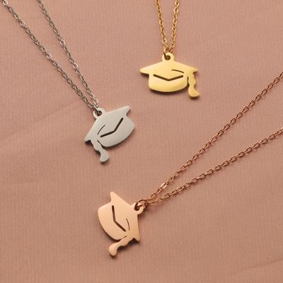 Yousheng Graduation Cap Necklace Unisex Graduation Cap Charm Necklace Graduation Keepsake Jewelry Gift for Best Friend
