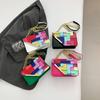 Modische Damen-Tasche mit Color-Blocking und Patchwork-Design, Karomuster, Geeignet zum Tragen über der Schulter oder als Crossbody-Tasche, Perfekt für Freizeitaktivitäten