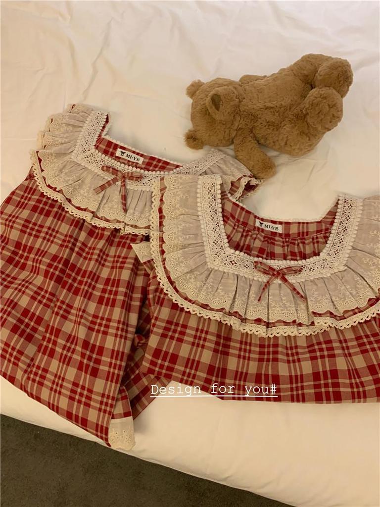 Korean-Style Red Plaid Cotton Nightgown with Lace Trim 