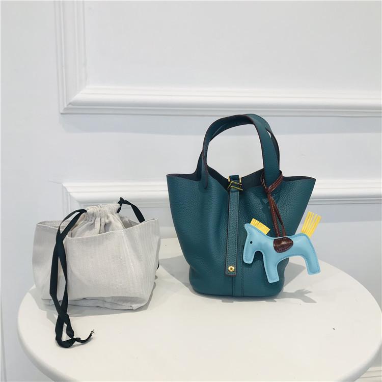 2024 Cowhide Lychee Pattern Vegetable Basket with Gold Hardware and Button - Mother-and-Child Bucket Handbag