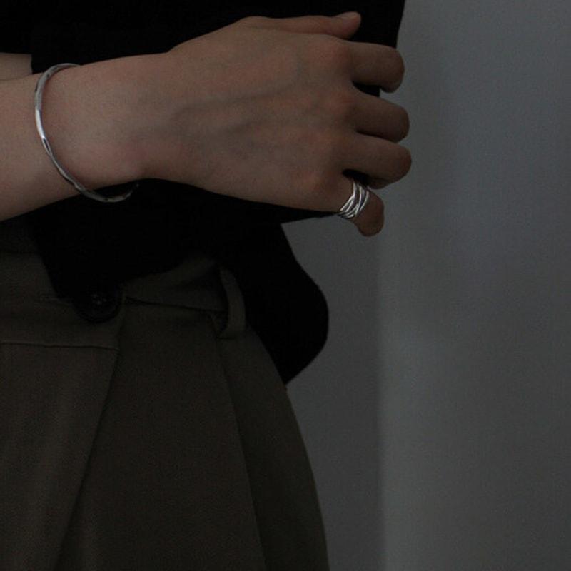 RACY Thread Silver Ring