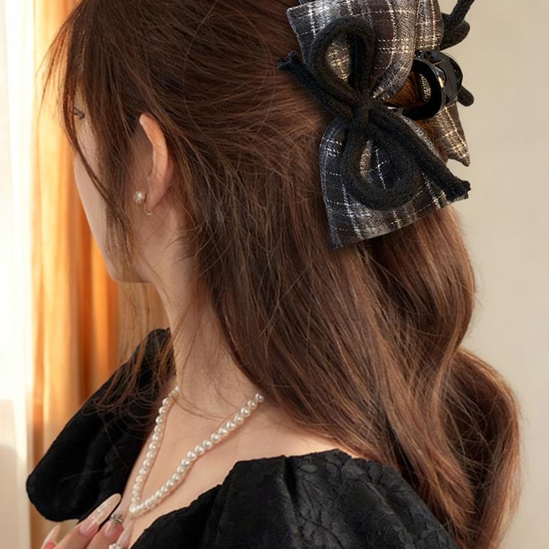 Maple Mint Plaid Bow Claw Clip – Korean Style Autumn/Winter Hair Accessory