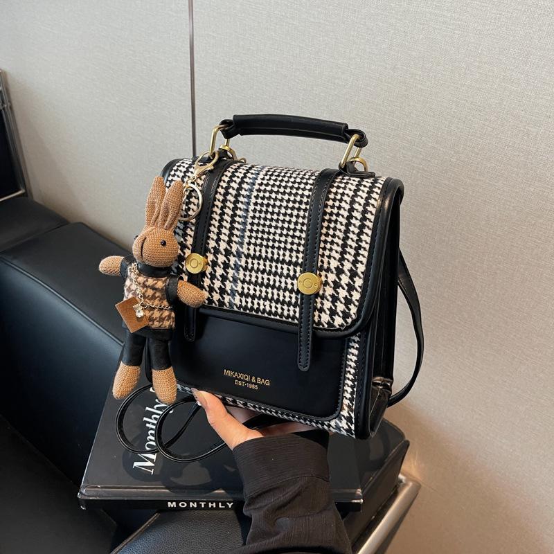 Niche Design Retro Versatile Backpack Women's New Autumn and Winter Casual Multi-purpose Shoulder Messenger Bag