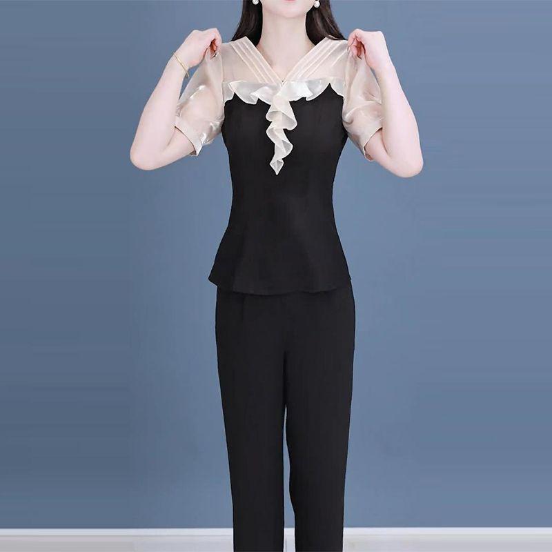 

Chic 2025 Summer Women s Slimming Set: V-Neck Top & Casual Pants L (Recommended 50-57.5 kg)
