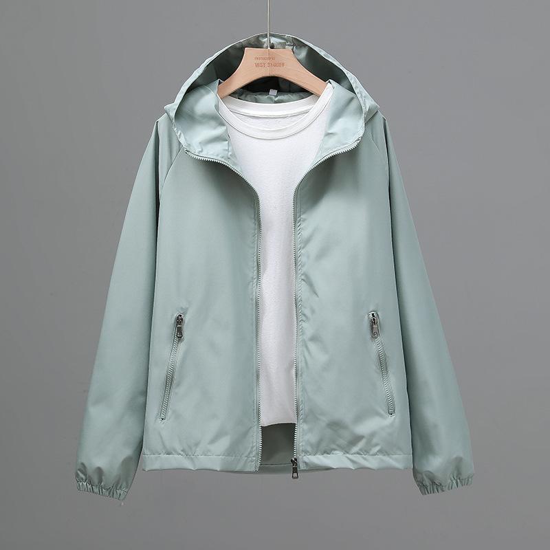 Women's Korean-Style Hooded Windbreaker - Casual, Loose-Fit, Windproof Jacket for Spring & Autumn.