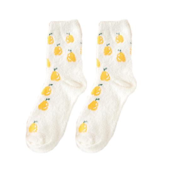 

1 пара утолщенных термоносков средней длины конфетного цвета, женские зимние пушистые носки с фруктовым принтом