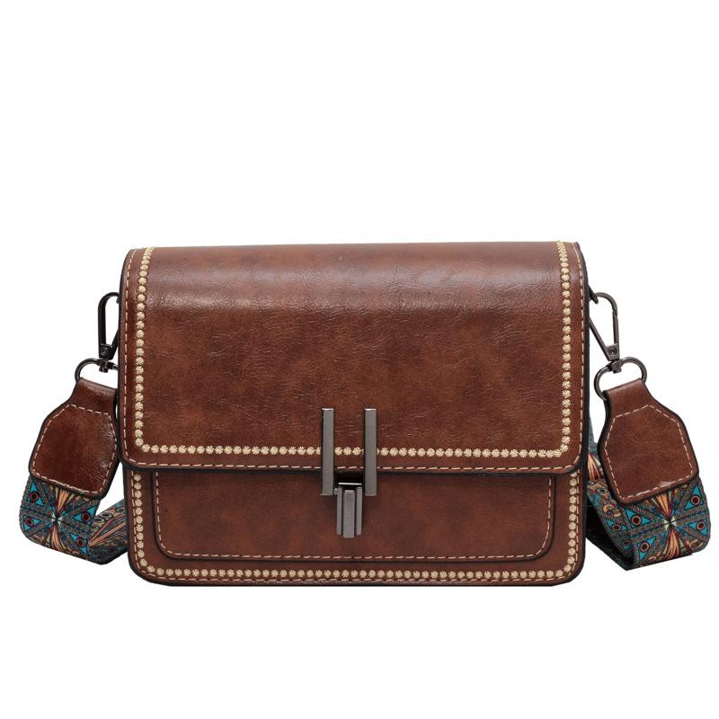 

Niche design retro shoulder bag women s autumn and winter new high-end small square bag commuter messenger bag