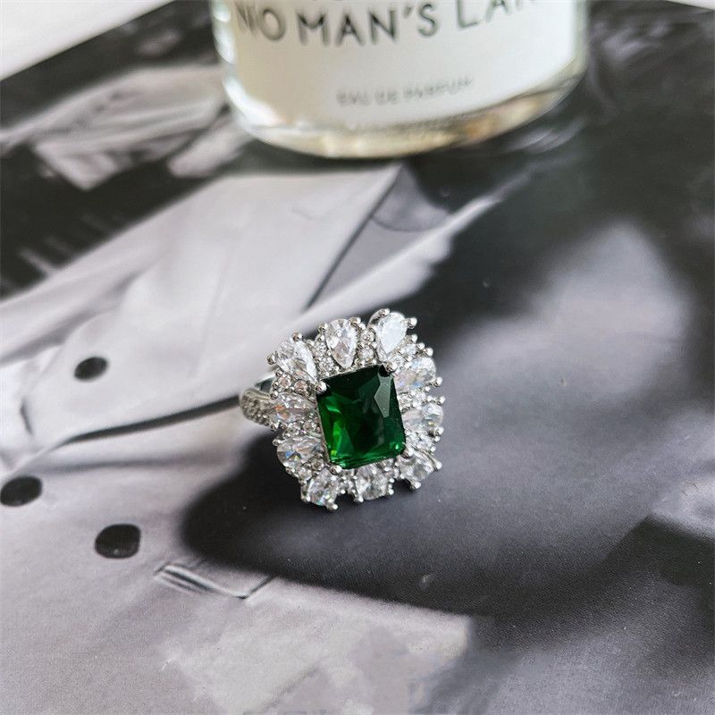 Retro Emerald 925 Silver Needle Necklace Ring Gem