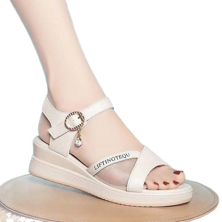 Breathable and Refreshing, a Must-have for Fashion New Favorites, One-word Buckle with Open Toe Rubber One-word Buckle with Middle Heel (3-
