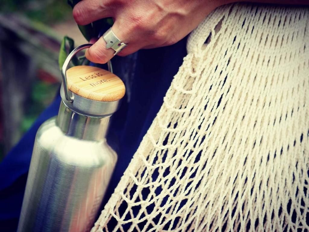 [mana.] ORGANIC LIVING Stainless Steel Long Bottle, 500ml, Double-walled Vacuum Structure, Keeps Drinks Warm for Long Hours