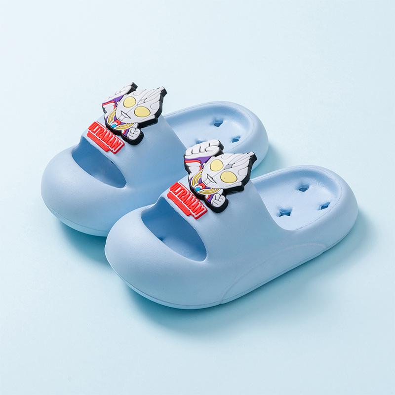 

Ультрамен Детские полые крутые тапочки для мальчиков с рисунком Серодиги Нескользящие мягкие домашние протекающие тапочки 18 yards suitable for foot length 17-17.5 cm