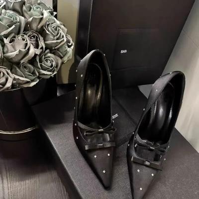 Mode 2025 Nieuwe Bla Puntige Neus Hoge Hakken met Knoop Ele Damesachtige Dunne Diamant Sexy Schoenen voor Vrouwen Faionable