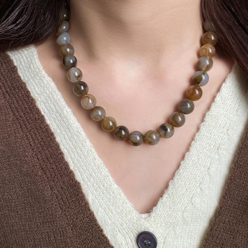 Colorful Elegant Bead Collarbone Chain Vintage Round Acrylic Bead Choker Delicate Neck Accessory for Prom Wear