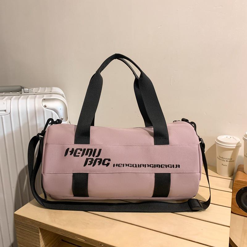 

Unisex Large Capacity Travel Handbag: Crossbody Bag for Commute, Swimming, Sports, and Fitness білий