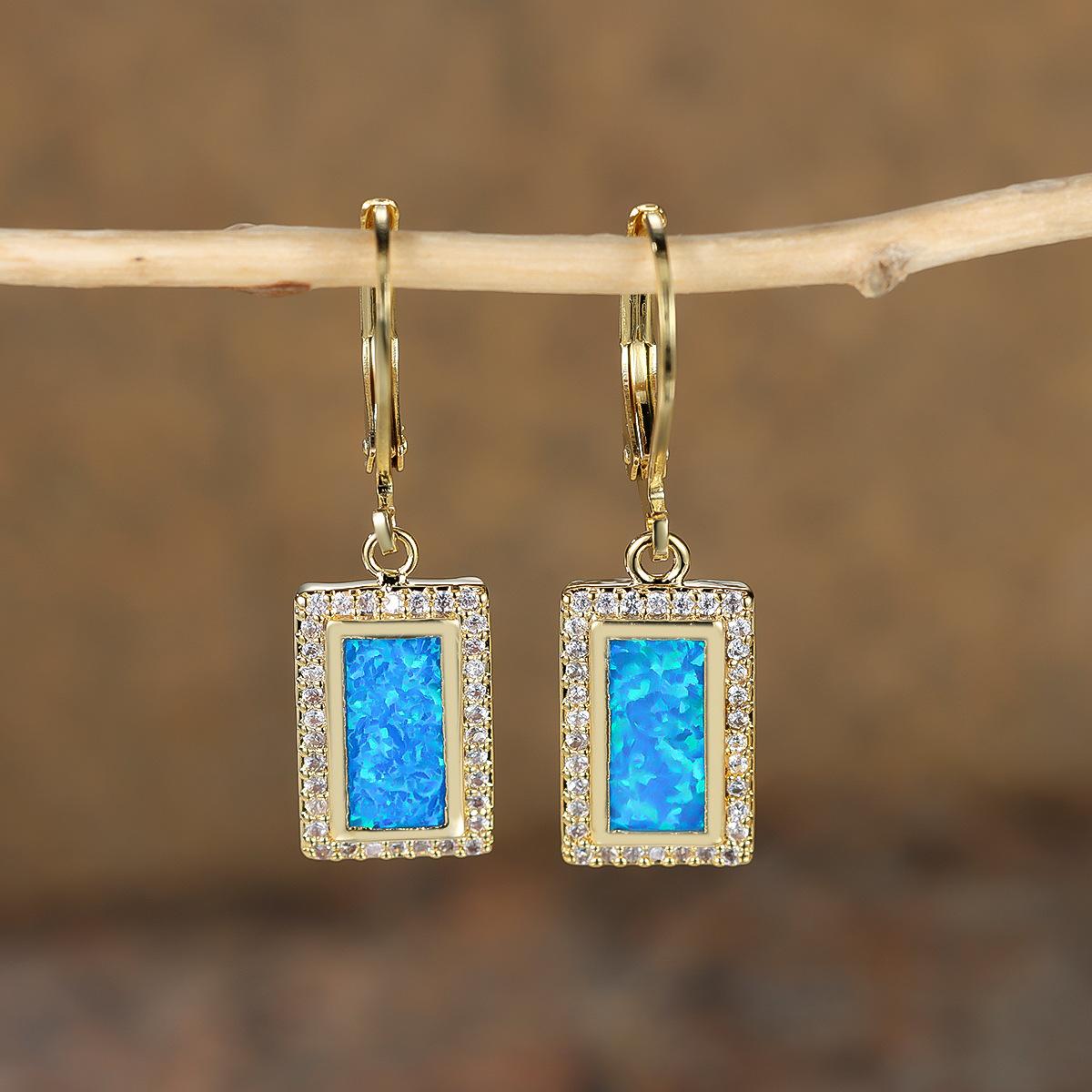 

Золотые микро-инкрустированные белыми бриллиантами прямоугольные синие серьги-клипсы для женской моды, универсальные и щедрые