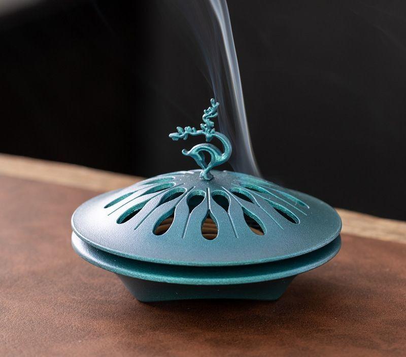 

Backflow Incense Holder Retro Zinc Alloy Hollow Fragrance Censer Lucky Deer Incense Burner Home Decor Halloween Decorations синий